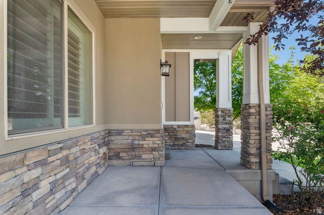 13101 S ROYLANCE DR, Draper, UT 84020
