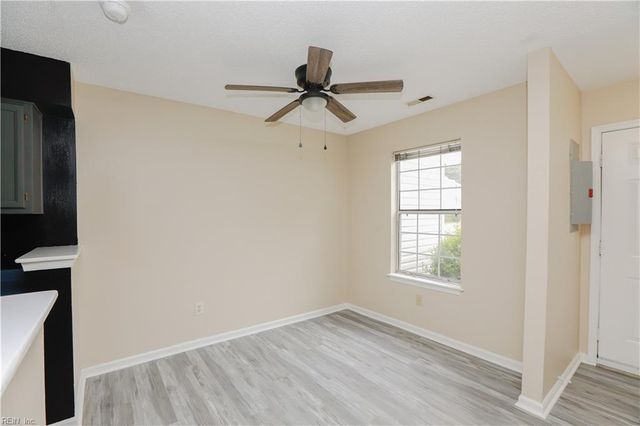 377 Lees Mill DR, Newport News, VA 23608