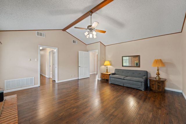 6265 County Road 305, Grandview, TX 76050