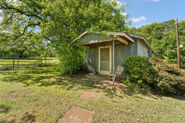 6265 County Road 305, Grandview, TX 76050