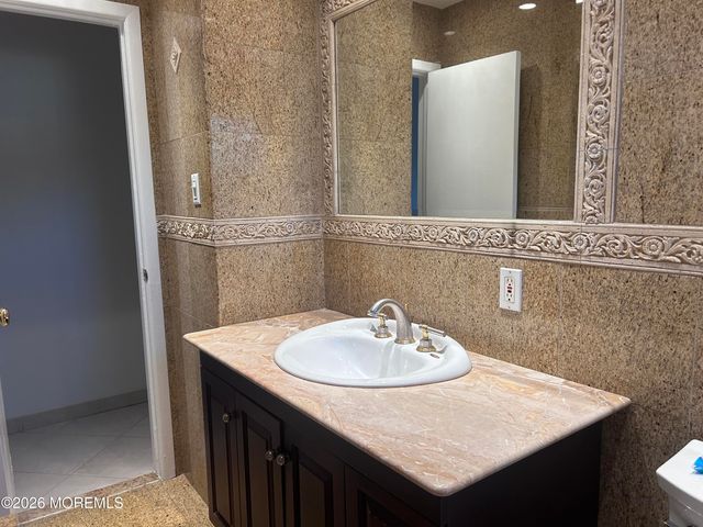 1 Andover Road, Old Bridge, NJ 08857
