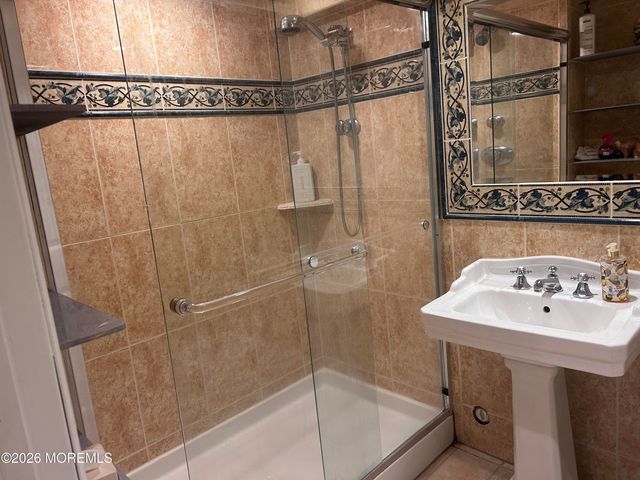 1 Andover Road, Old Bridge, NJ 08857