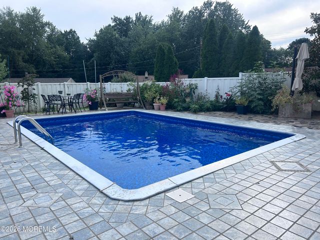 1 Andover Road, Old Bridge, NJ 08857