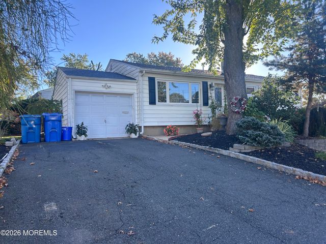 1 Andover Road, Old Bridge, NJ 08857
