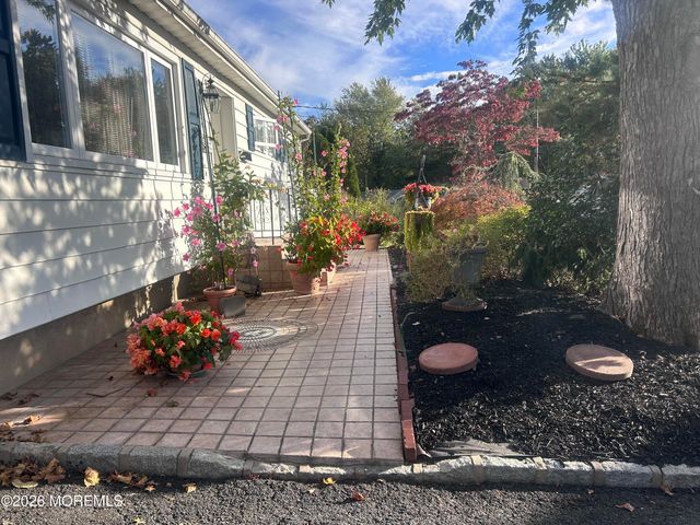 1 Andover Road, Old Bridge, NJ 08857
