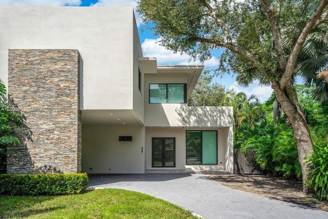 3741 Kumquat Ave, Miami, FL 33133