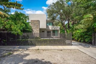 3741 Kumquat Ave, Miami, FL 33133