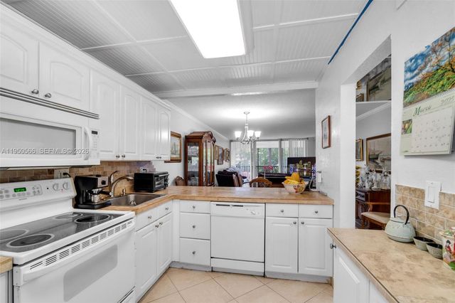 7080 Environ Blvd 226, Lauderhill, FL 33319