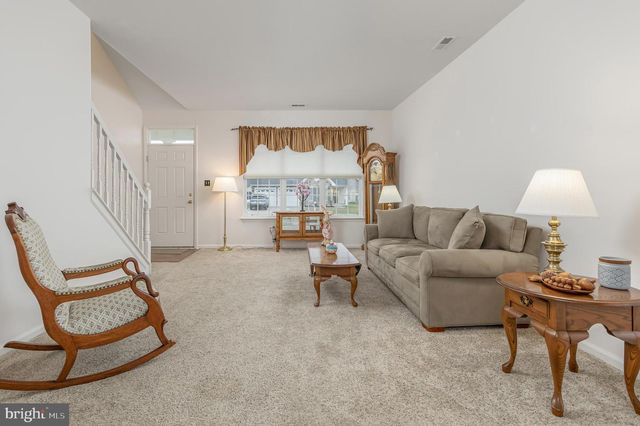 39 MEADOWVIEW DR, Woodstown, NJ 08098