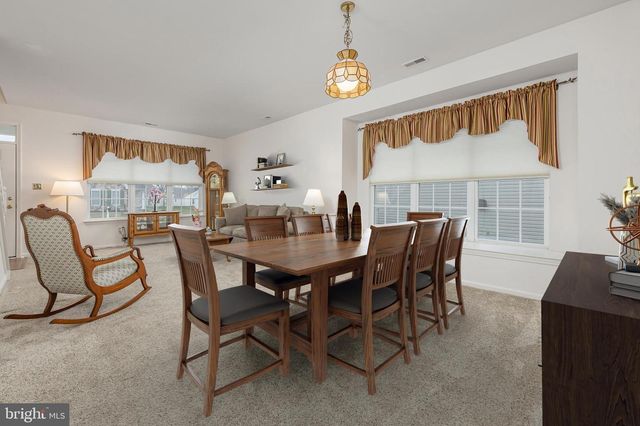 39 MEADOWVIEW DR, Woodstown, NJ 08098