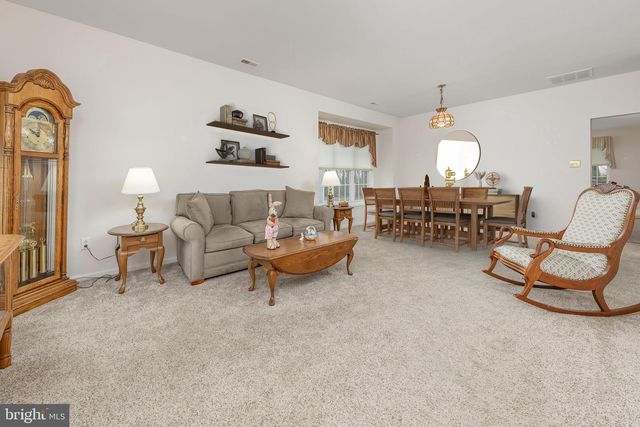 39 MEADOWVIEW DR, Woodstown, NJ 08098