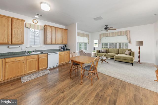 39 MEADOWVIEW DR, Woodstown, NJ 08098