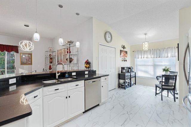 1427 WHITEHALL BOULEVARD, Winter Springs, FL 32708