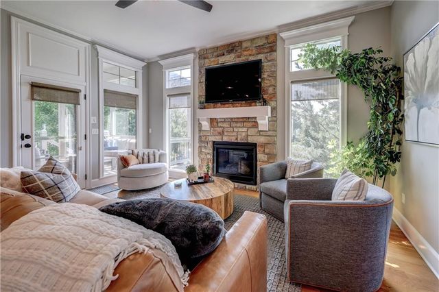 11515 W 165th Terrace, Overland Park, KS 66221