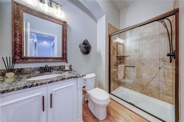 11515 W 165th Terrace, Overland Park, KS 66221