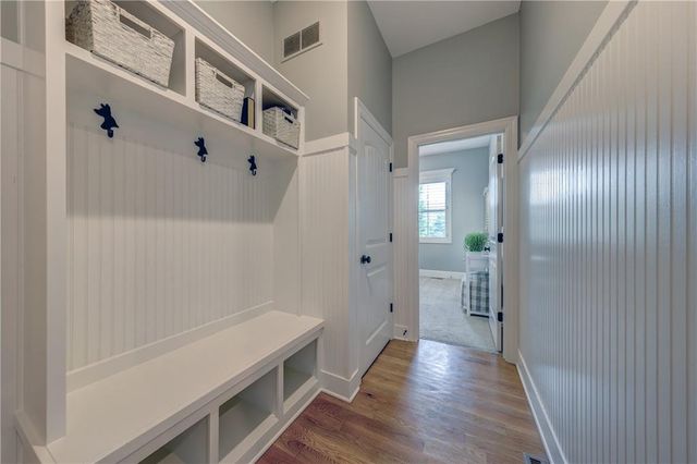 11515 W 165th Terrace, Overland Park, KS 66221