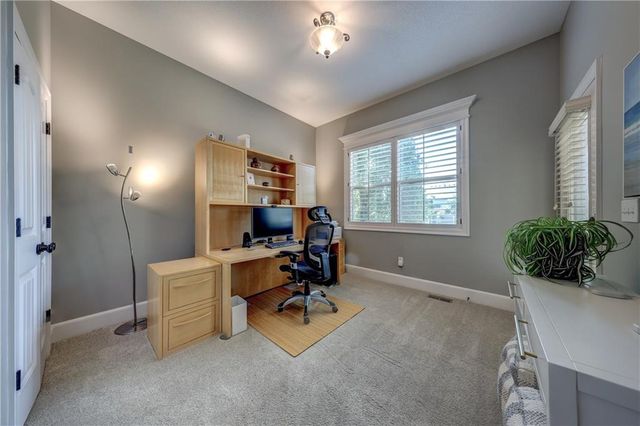 11515 W 165th Terrace, Overland Park, KS 66221