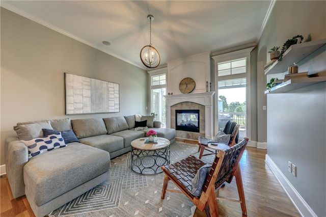 11515 W 165th Terrace, Overland Park, KS 66221