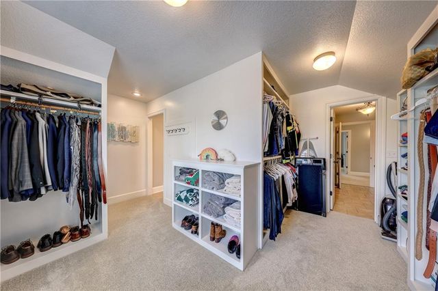 11515 W 165th Terrace, Overland Park, KS 66221