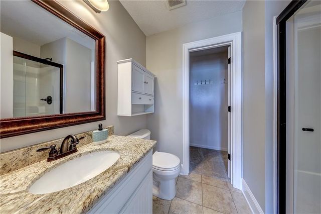11515 W 165th Terrace, Overland Park, KS 66221