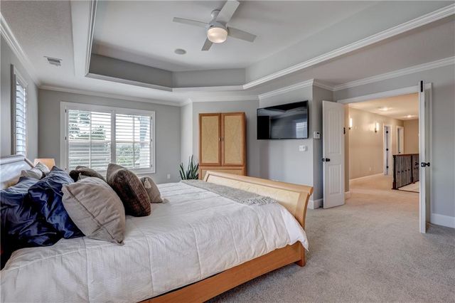 11515 W 165th Terrace, Overland Park, KS 66221