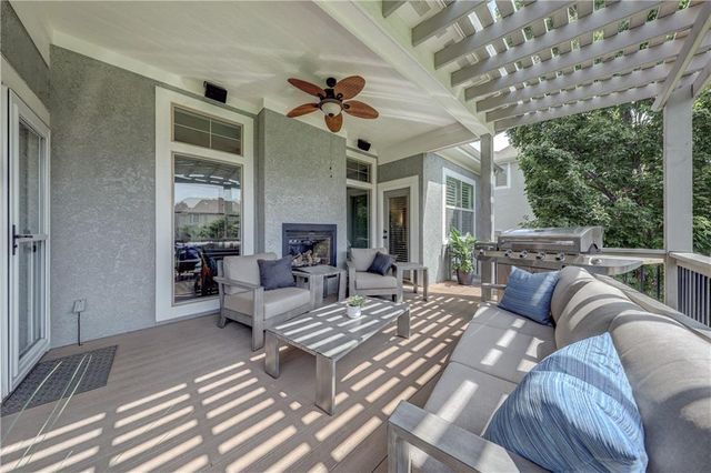 11515 W 165th Terrace, Overland Park, KS 66221