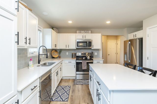 712 NE Whitetail Drive, Ankeny, IA 50021