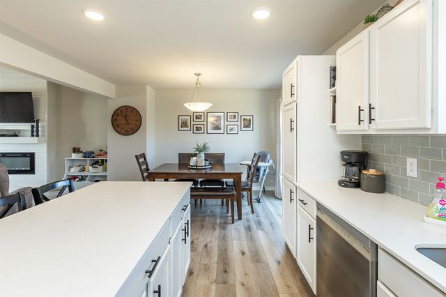 712 NE Whitetail Drive, Ankeny, IA 50021