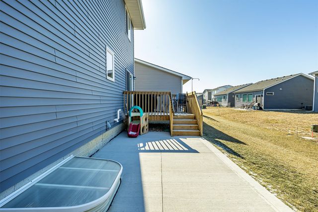 712 NE Whitetail Drive, Ankeny, IA 50021