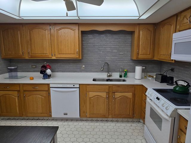 9637 S Keeler Avenue 1E, Oak Lawn, IL 60453