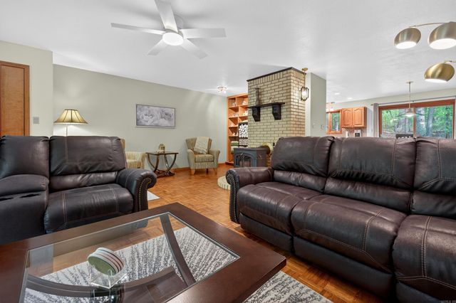 67 Zarmora Way, Hot Springs Village, AR 71909