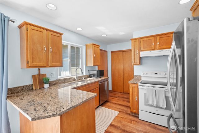 1200 Elm Street, Lynden, WA 98264