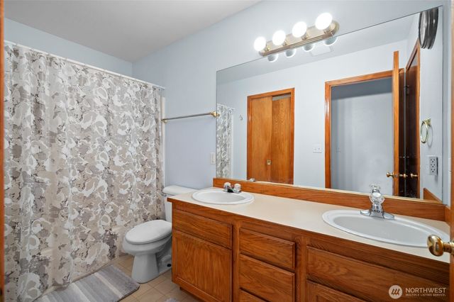 1200 Elm Street, Lynden, WA 98264