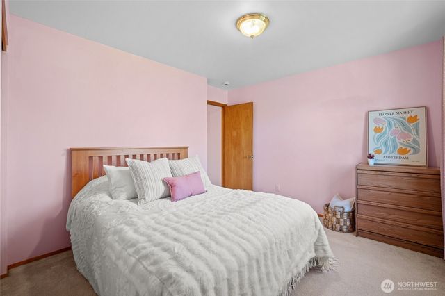 1200 Elm Street, Lynden, WA 98264
