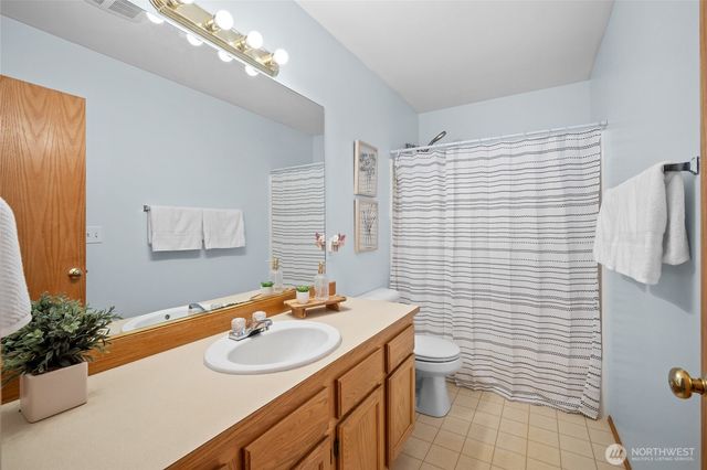 1200 Elm Street, Lynden, WA 98264