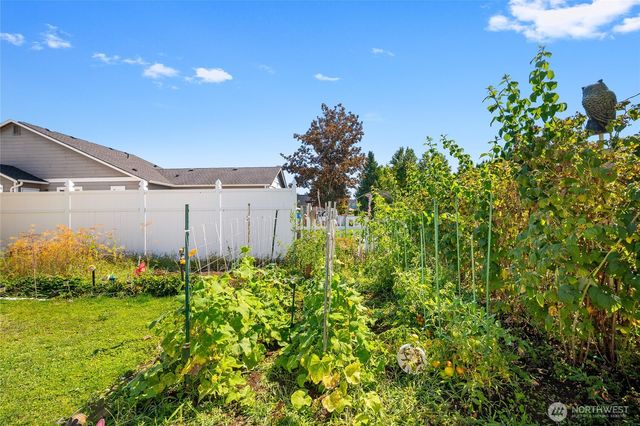 1200 Elm Street, Lynden, WA 98264