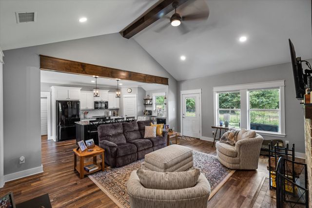 797 Oklahoma, Van, TX 75790