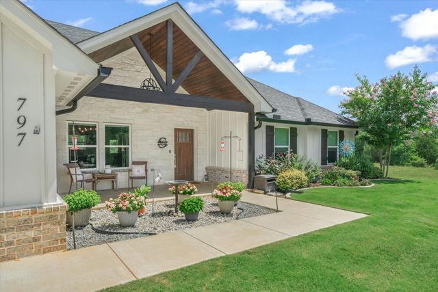 797 Oklahoma, Van, TX 75790