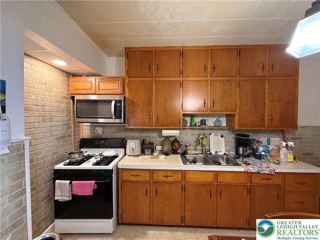 624 North Poplar Street, Allentown City, PA 18102