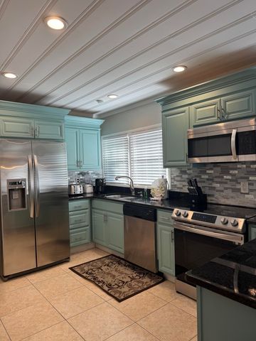 21916 Belgrade Avenue, Panama City Beach, FL 32413