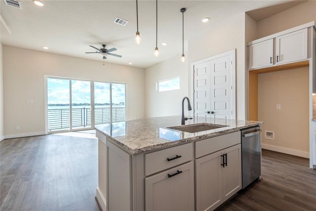 4405 Davis Lane, Seabrook, TX 77586