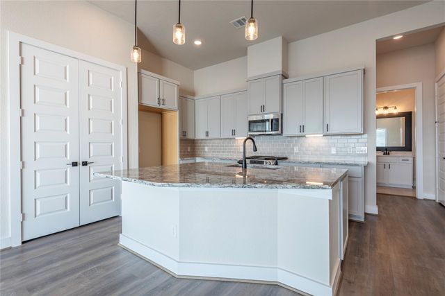 4405 Davis Lane, Seabrook, TX 77586