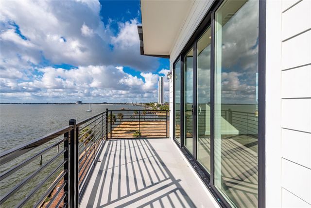 4405 Davis Lane, Seabrook, TX 77586