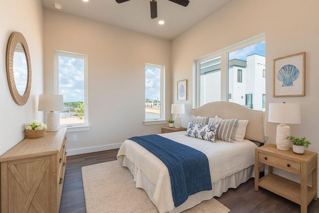 4405 Davis Lane, Seabrook, TX 77586