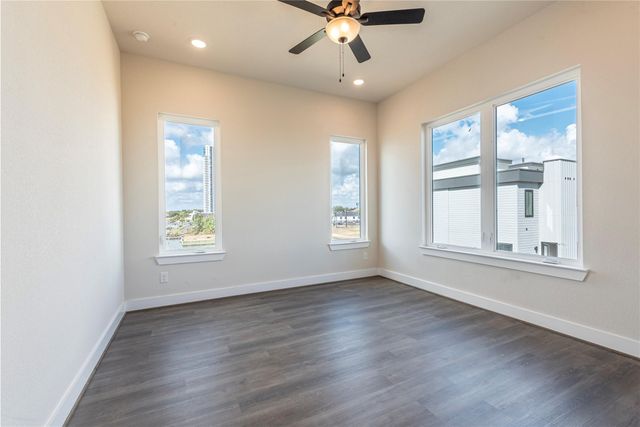 4405 Davis Lane, Seabrook, TX 77586