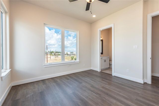 4405 Davis Lane, Seabrook, TX 77586