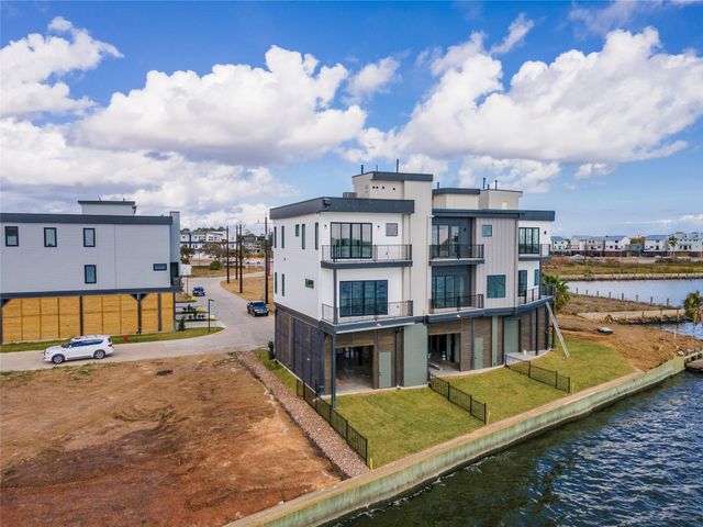 4405 Davis Lane, Seabrook, TX 77586