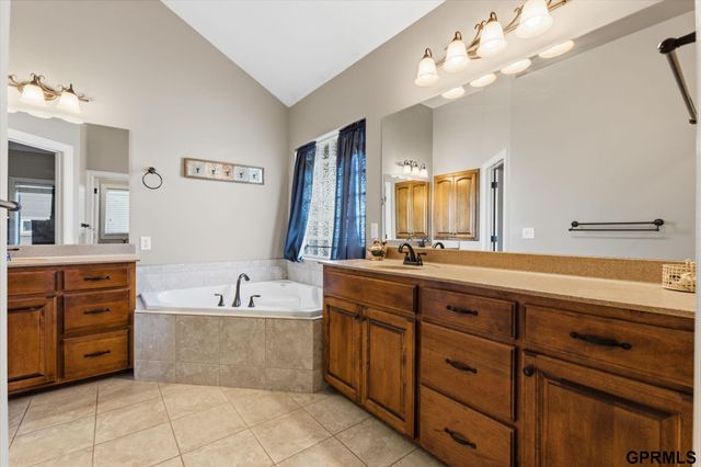 11617 S 201st Street, Gretna, NE 68028