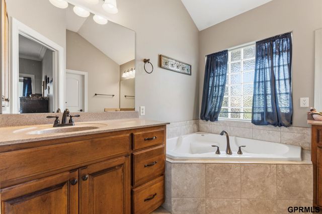 11617 S 201st Street, Gretna, NE 68028