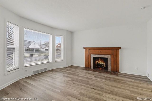 18300 Mendota Street, Detroit, MI 48221